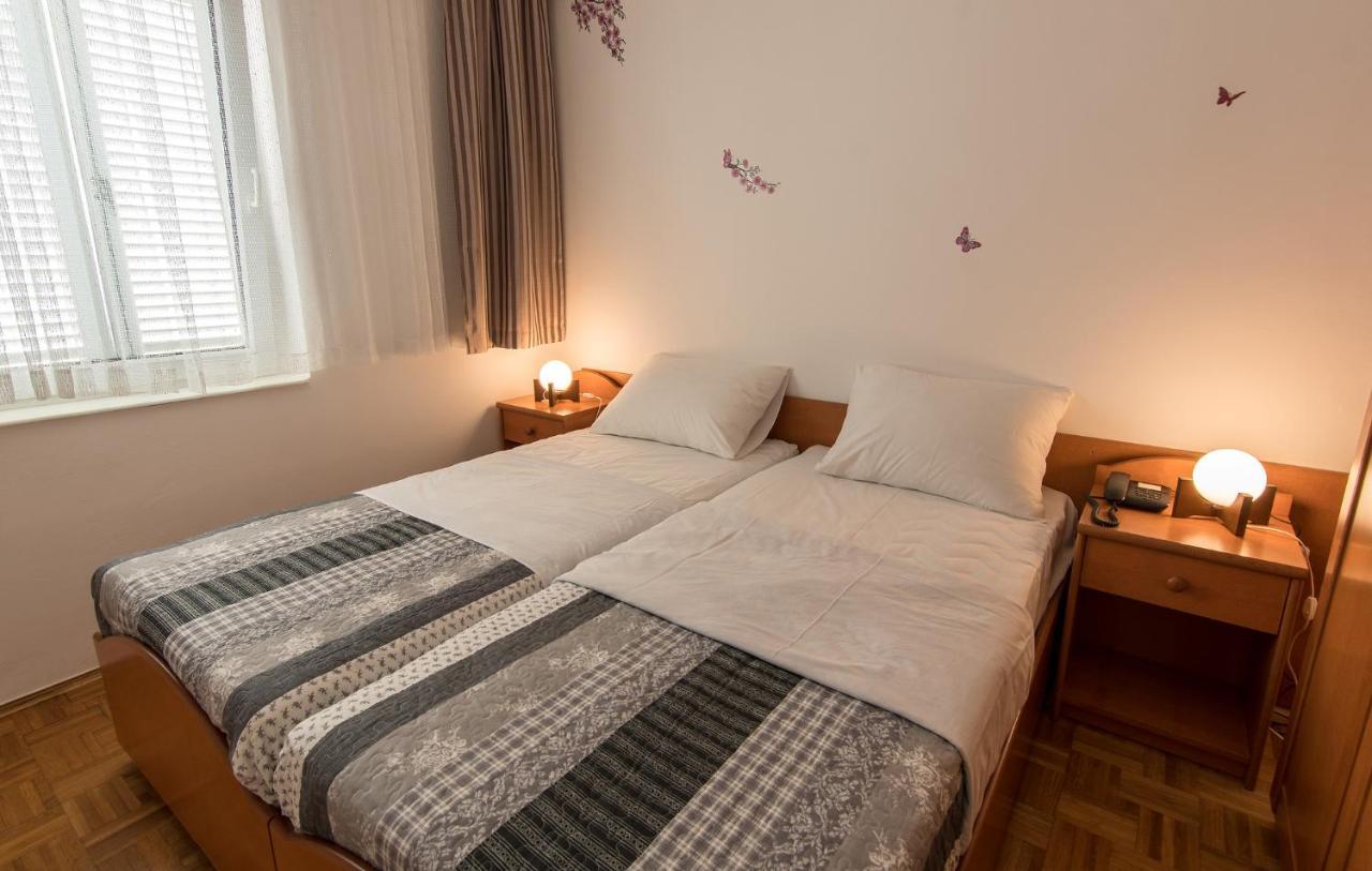 Hotel Barba Starigrad Exterior photo
